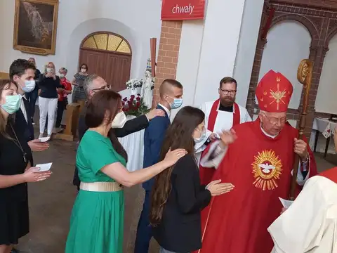 2021.06.15 – Sakrament Bierzmowania i posługa lektoratu – zdjęcie 43