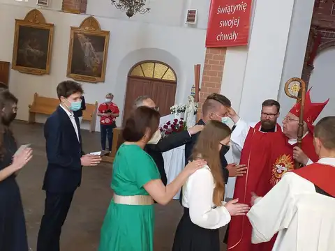 2021.06.15 – Sakrament Bierzmowania i posługa lektoratu – zdjęcie 33