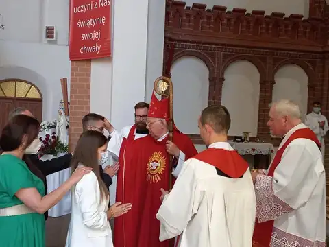 2021.06.15 – Sakrament Bierzmowania i posługa lektoratu – zdjęcie 39