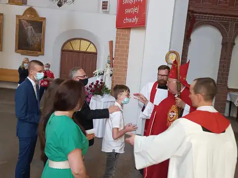 2021.06.15 – Sakrament Bierzmowania i posługa lektoratu – zdjęcie 41