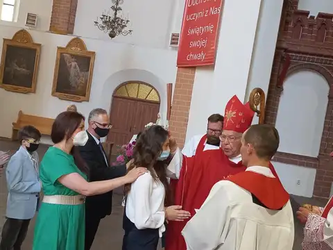 2021.06.15 – Sakrament Bierzmowania i posługa lektoratu – zdjęcie 27