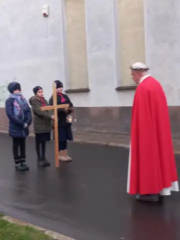 2022.04.10 – Droga Krzyżowa ulicami parafii – zdjęcie 13