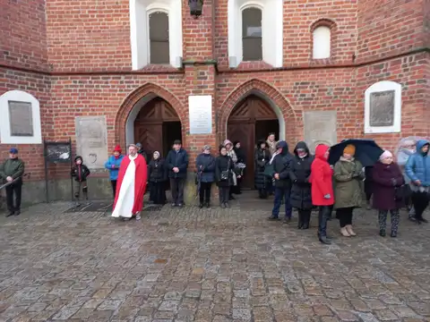 2022.04.10 – Droga Krzyżowa ulicami parafii – zdjęcie 3