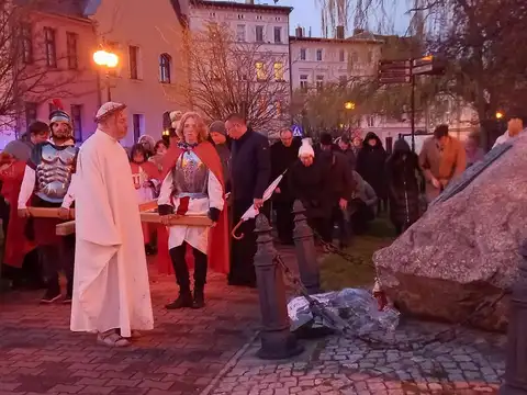 2022.04.10 – Droga Krzyżowa ulicami parafii – zdjęcie 47