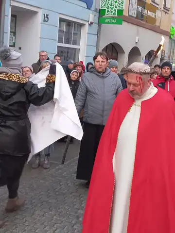 2022.04.10 – Droga Krzyżowa ulicami parafii – zdjęcie 25