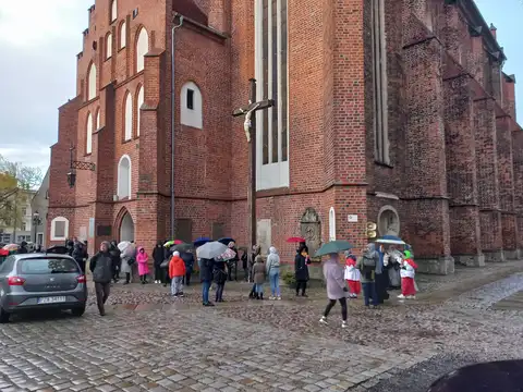 2022.04.10 – Droga Krzyżowa ulicami parafii – zdjęcie 2