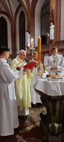 2022.04.16 – Liturgia Wigilii Paschalnej – zdjęcie 46