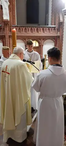 2022.04.16 – Liturgia Wigilii Paschalnej – zdjęcie 44