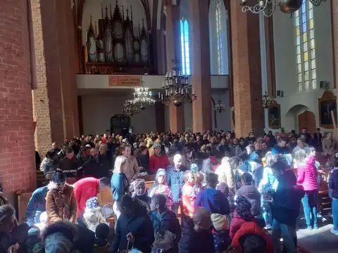 2022.04.16 – Poświęcenie pokarmów – zdjęcie 2