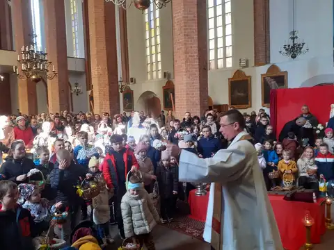 2022.04.16 – Poświęcenie pokarmów – zdjęcie 8