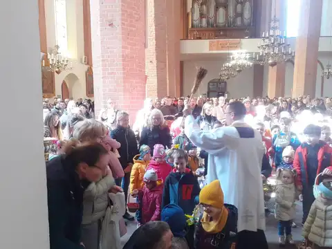 2022.04.16 – Poświęcenie pokarmów – zdjęcie 7