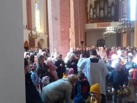 2022.04.16 – Poświęcenie pokarmów – zdjęcie 3