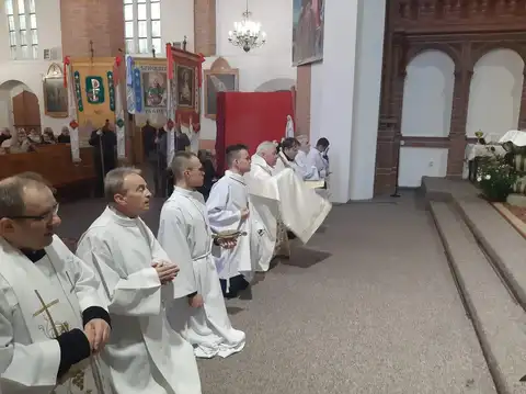 2022.04.17 – Niedziela Zmartwychwstania Pańskiego – zdjęcie 12