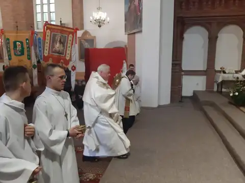 2022.04.17 – Niedziela Zmartwychwstania Pańskiego – zdjęcie 11