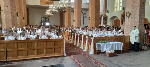 2022.05.08 – Uroczystość I Komunii Świętej – zdjęcie 30