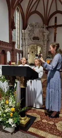 2022.05.08 – Uroczystość I Komunii Świętej – zdjęcie 21