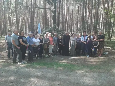 2022.05.15 – Modlitwa za Ojczyznę, dzieci i młodzież przy leśnej kapliczce – zdjęcie 40