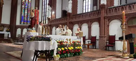 2022.05.29 – Jubileusz 25-lecia kapłaństwa ks. Wiesława – zdjęcie 102
