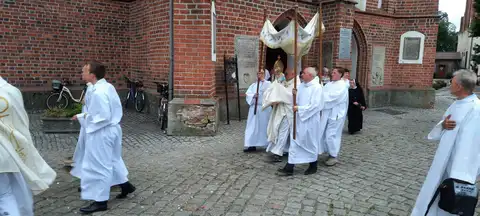 2022.06.24 – Odpust parafialny ku czci Najświętszego Serca Pana Jezusa – zdjęcie 16