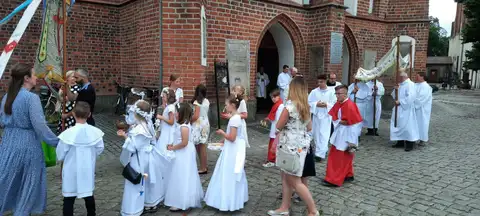 2022.06.24 – Odpust parafialny ku czci Najświętszego Serca Pana Jezusa – zdjęcie 40