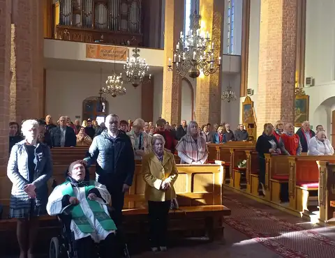 2022.10.23 – Jubileusz 20-lecia Parafialnego Zespołu Caritas i 10-lecia świetlicy „Bajka” – zdjęcie 6