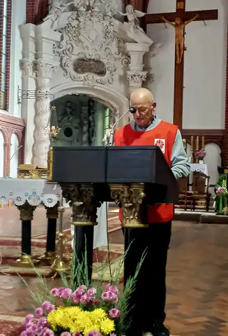 2022.10.23 – Jubileusz 20-lecia Parafialnego Zespołu Caritas i 10-lecia świetlicy „Bajka” – zdjęcie 2
