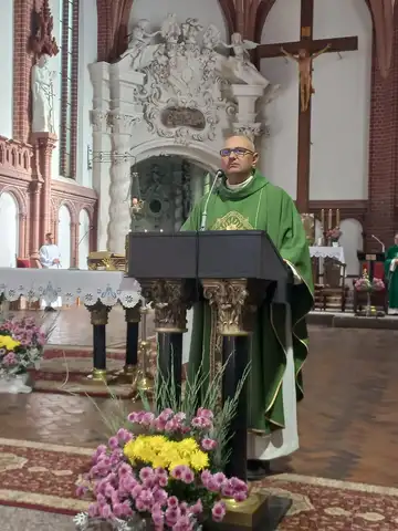 2022.10.23 – Jubileusz 20-lecia Parafialnego Zespołu Caritas i 10-lecia świetlicy „Bajka” – zdjęcie 7