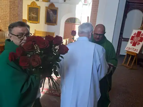 2022.10.23 – Jubileusz 20-lecia Parafialnego Zespołu Caritas i 10-lecia świetlicy „Bajka” – zdjęcie 31