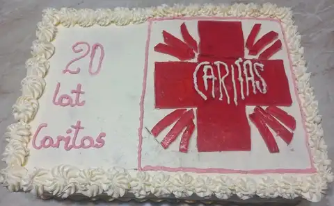 2022.10.23 – Jubileusz 20-lecia Parafialnego Zespołu Caritas i 10-lecia świetlicy „Bajka” – zdjęcie 45