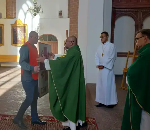 2022.10.23 – Jubileusz 20-lecia Parafialnego Zespołu Caritas i 10-lecia świetlicy „Bajka” – zdjęcie 13