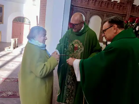 2022.10.23 – Jubileusz 20-lecia Parafialnego Zespołu Caritas i 10-lecia świetlicy „Bajka” – zdjęcie 28