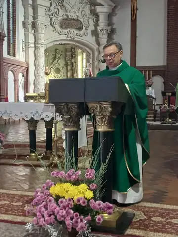 2022.10.23 – Jubileusz 20-lecia Parafialnego Zespołu Caritas i 10-lecia świetlicy „Bajka” – zdjęcie 42